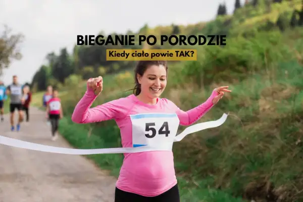 Szczęśliwa kobieta przekracza metę, symbolizując powrót do formy i bieganie po porodzie.